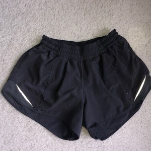 lululemon Hotty Hot shorts size 6 (tall)